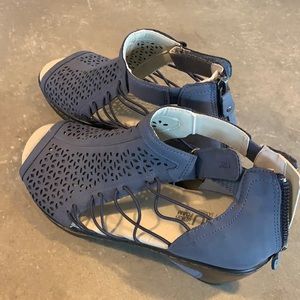 Jambu Vegan Nelly slip-ons